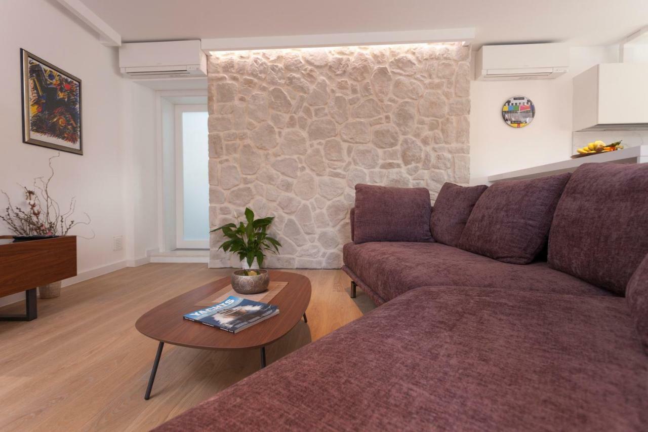 The Square Makarska, Lux App In The Heart Of The City Экстерьер фото