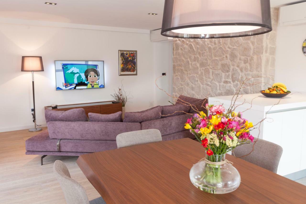 The Square Makarska, Lux App In The Heart Of The City Экстерьер фото